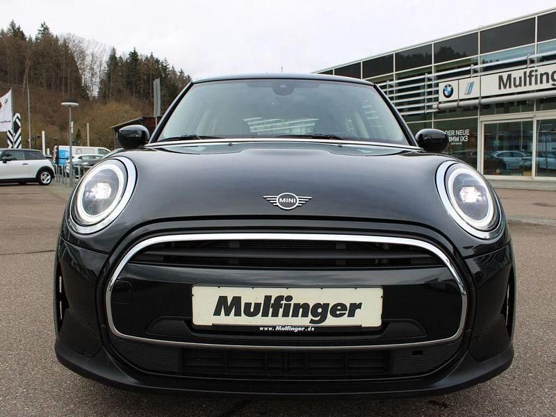 Gebraucht Mini Cooper Classic 136 PS (100 kW) 2023 Midnightblack Kleinwagen