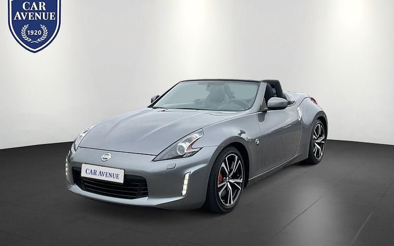 Grau Gebraucht 2018 Nissan 370Z Pack Coupé | 29.890 € (Guter Preis) - Bild 1/4