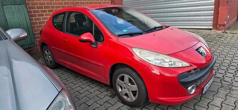 Rot Gebraucht 2007 Peugeot 207 Kleinwagen | 1.200 € (Guter Preis) - Bild 1/4