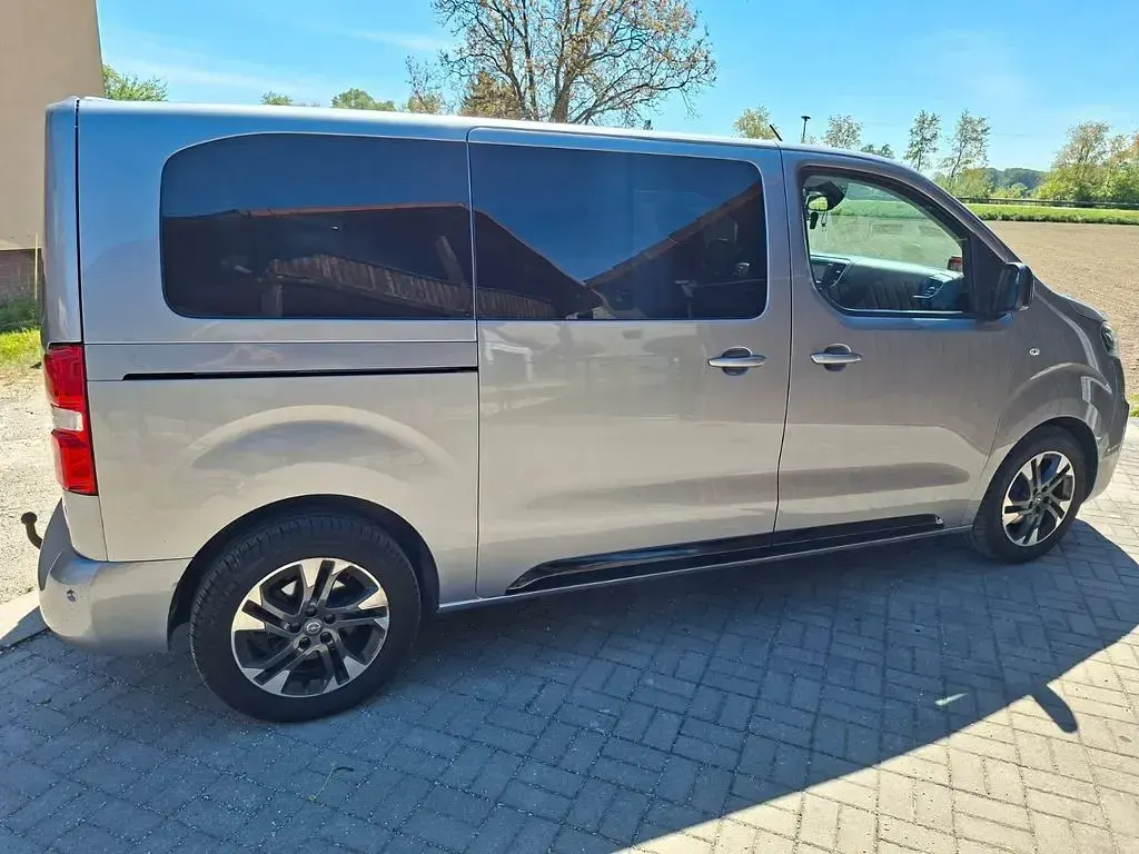 Gebraucht Opel Zafira Life Innovation 150 PS (110 kW) 2019 Grau Van / Kleinbus