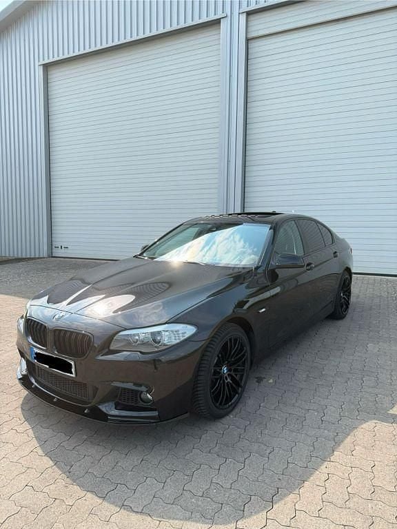 Usata BMW 525 218 CV (160 kW) 2012 Nero Berlina
