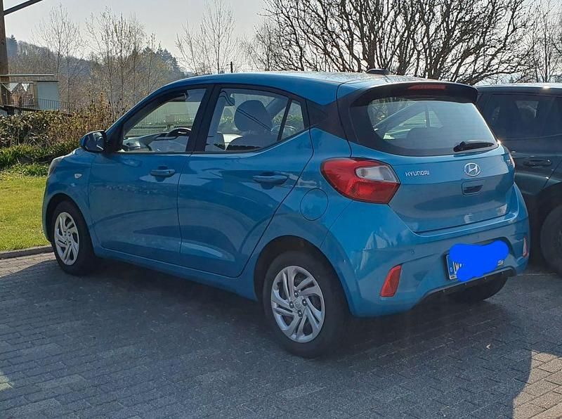 Gebraucht Hyundai i10 Trend 67 PS (49 kW) 2022 Blau Kleinwagen