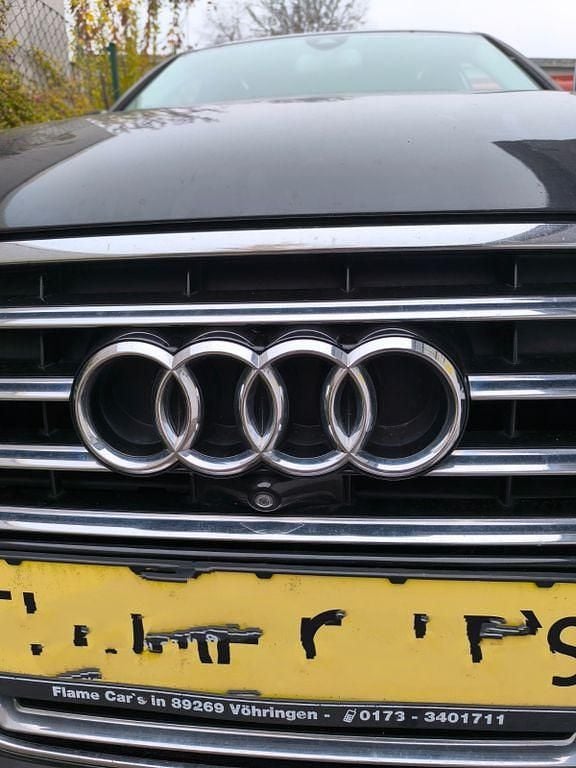 Second-hand Audi A8 250 CP (183 kW) 2013 Maro Berlinǎ