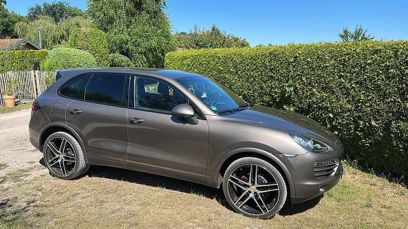 Gebraucht Porsche Cayenne 299 PS (219 kW) 2012 Braun SUV