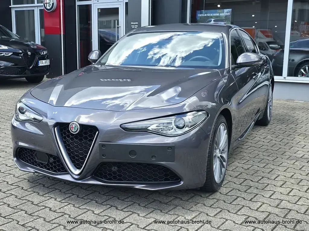 Gebraucht Alfa Romeo Giulia 200 PS (147 kW) 2019 Grau Limousine