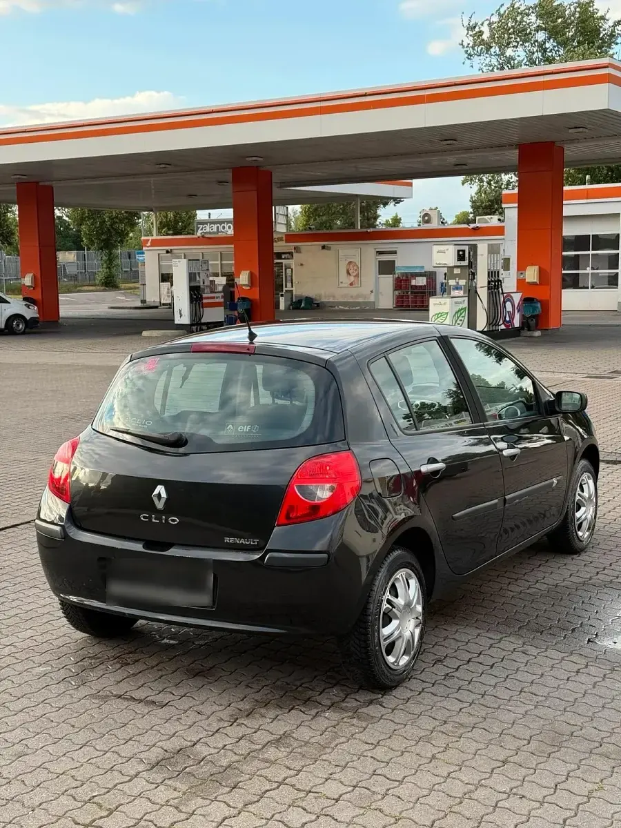 Gebraucht Renault Clio 75 PS (55 kW) 2005 Schwarz Kleinwagen