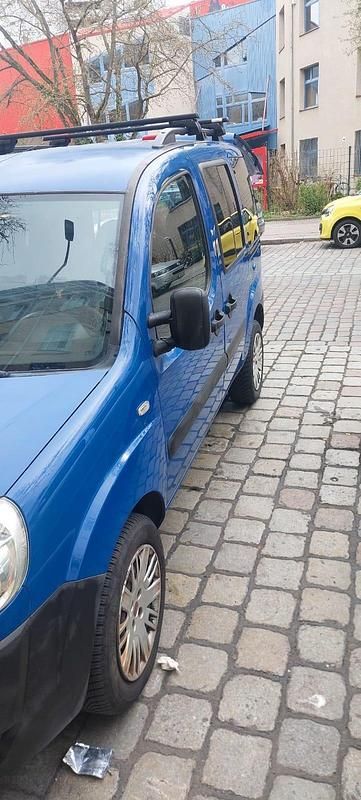 Gebraucht Fiat Doblò Active 75 PS (55 kW) 2009 Blau Van / Kleinbus