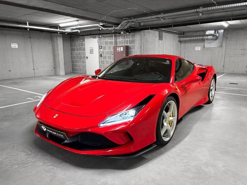 Rot Gebraucht 2021 Ferrari F8 | 284.900 € - Bild 1/4