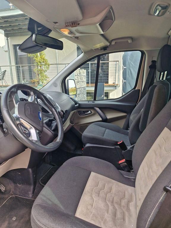 Gebraucht Ford Tourneo 155 PS (114 kW) 2012 Gold Van / Kleinbus