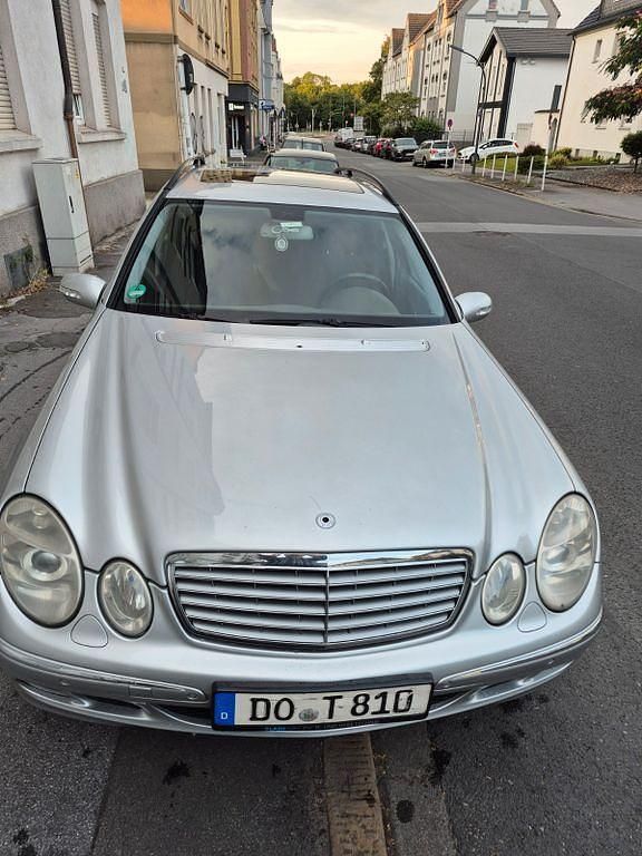 Silber Gebraucht 2005 Mercedes E280 Elegance Limousine | 2.000 € (Guter Preis) - Bild 1/4