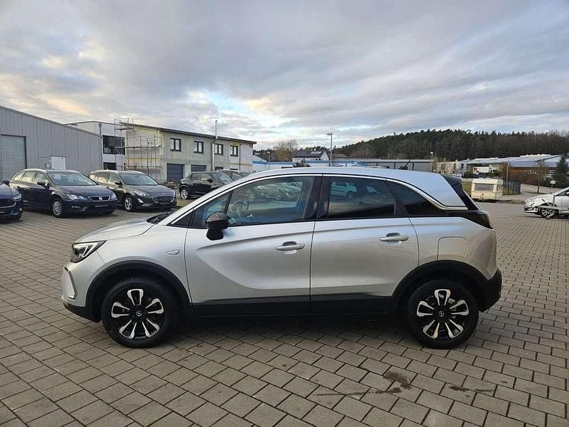 Gebraucht Opel Crossland X Elegance 110 PS (80 kW) 2024 Lackierung aluminiumgrau/meta SUV