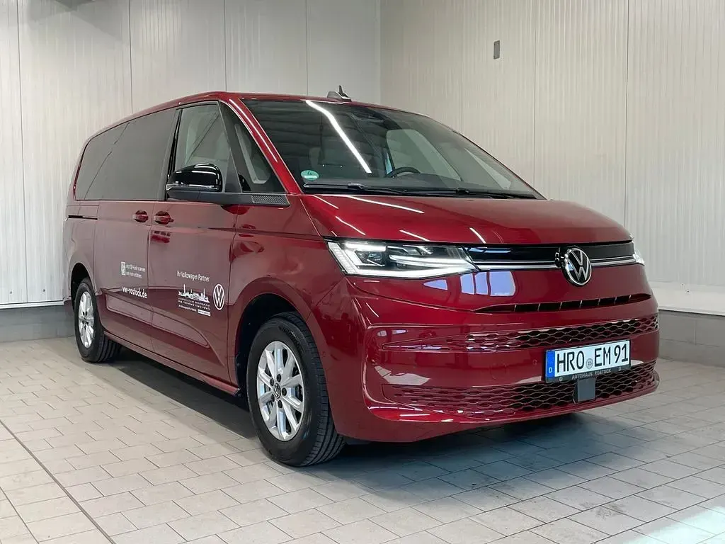 Używany VW T7 Life 150 KM (110 kW) 2024 Czerwony Van