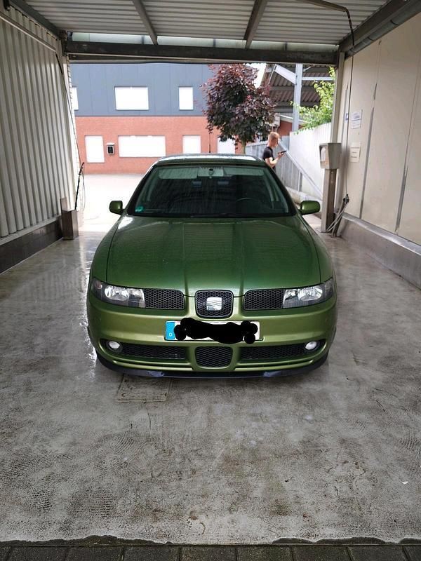 Grün Gebraucht 2001 Seat Leon CUPRA Limousine | 4.500 € (Teuer) - Bild 1/4
