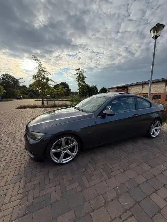 Gebraucht BMW 330 Performance 272 PS (200 kW) 2006 Grau Coupé