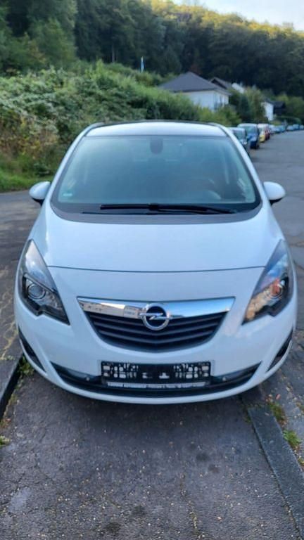 Weiß Gebraucht 2012 Opel Meriva Innovation Van / Kleinbus | 3.500 € (Superpreis) - Bild 1/4