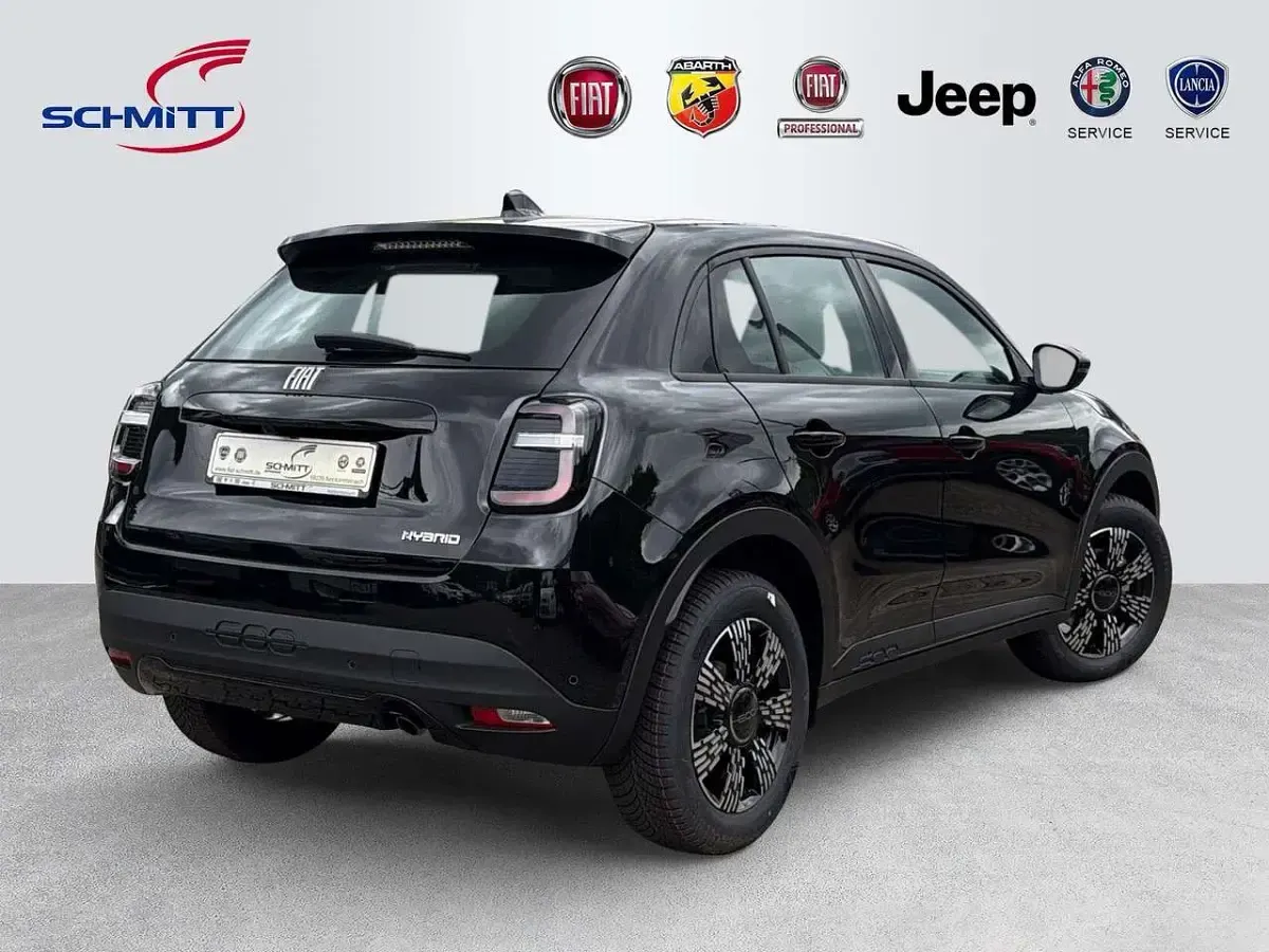 Neu Fiat 600 Business 101 PS (74 kW) 2026 Cinema schwarz SUV