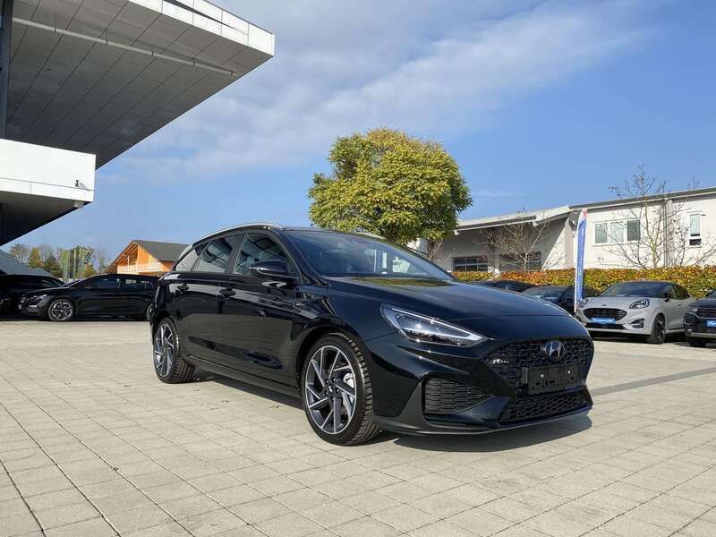 Phantom black Gebraucht 2022 Hyundai i30 N Line Kombi | 25.950 € (Teuer) - Bild 1/3