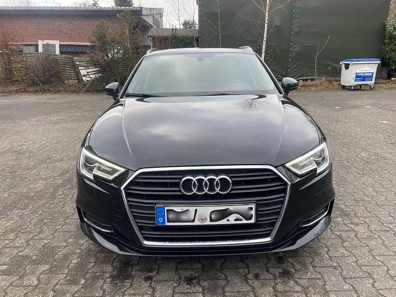 Gebraucht Audi A3 Design 150 PS (110 kW) 2017 Schwarz Limousine
