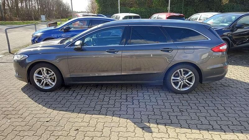 Gebraucht Ford Mondeo Titanium 150 PS (110 kW) 2015 Grau Kombi