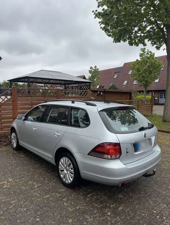 Gebraucht VW Golf VI Style 105 PS (77 kW) 2011 Silber Kleinwagen