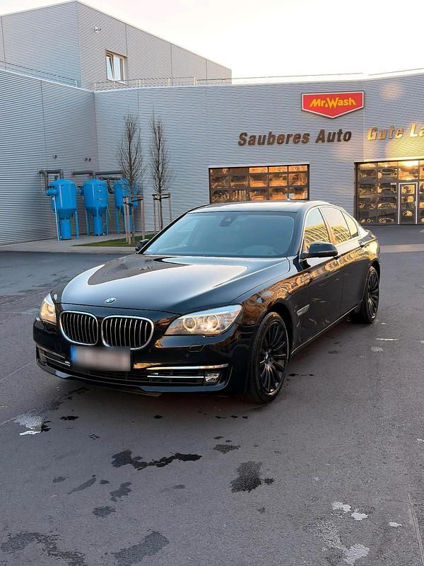 Gebraucht BMW 730 258 PS (189 kW) 2014 Schwarz Limousine