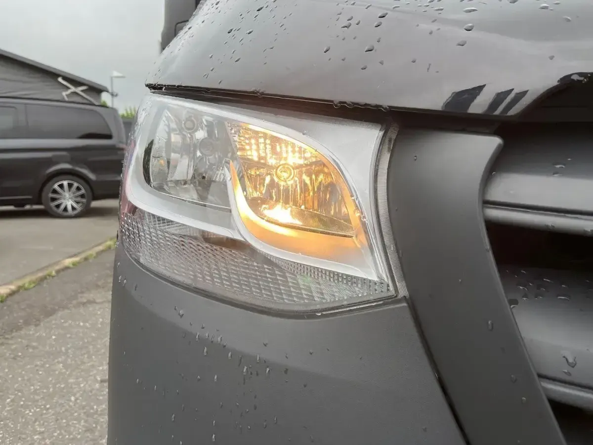 Gebraucht Mercedes Sprinter 170 PS (125 kW) 2022 Schwarz Van