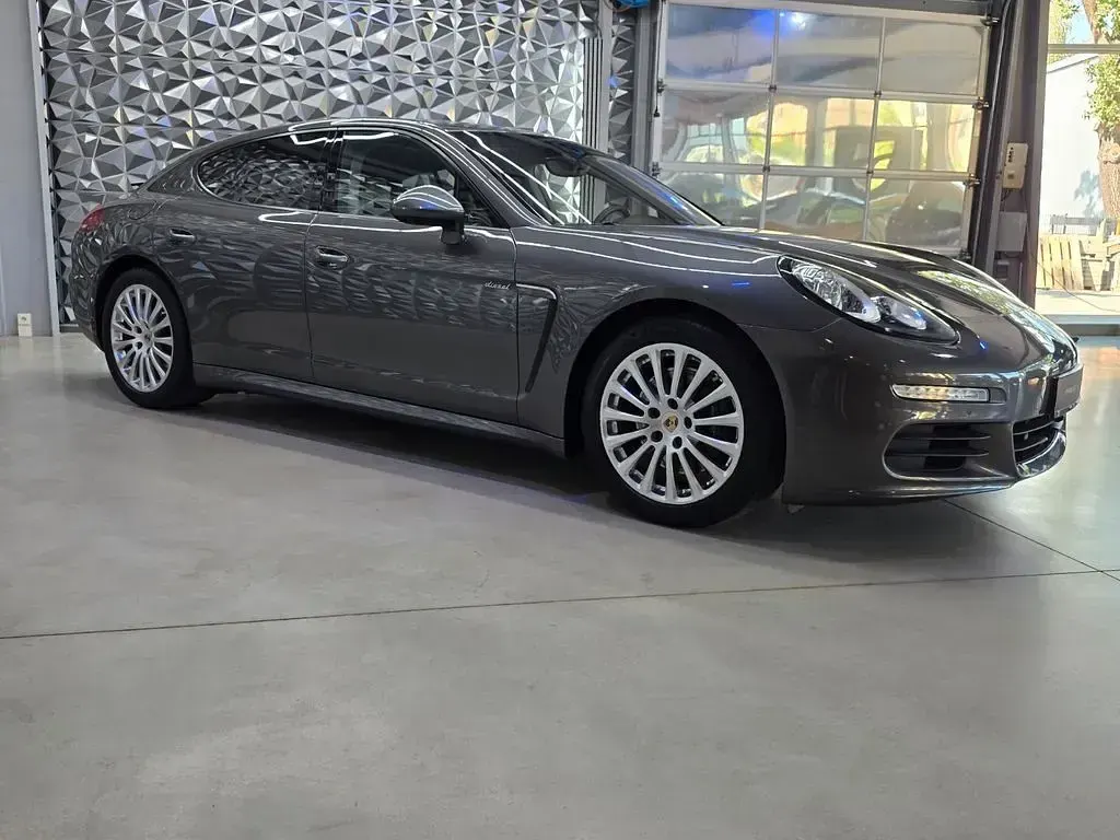Gebraucht Porsche Panamera Diesel 250 PS (183 kW) 2013 Grau Kleinwagen