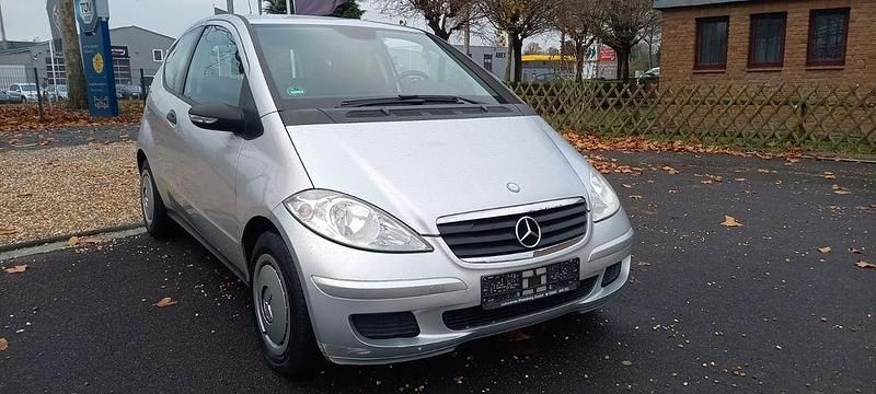 Grau Gebraucht 2007 Mercedes A150 Van / Kleinbus | 1.900 € (Fairer Preis) - Bild 1/4