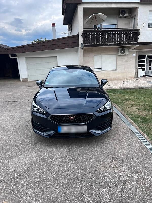 Gebraucht Cupra Leon VZ3 300 PS (220 kW) 2022 Blau Limousine