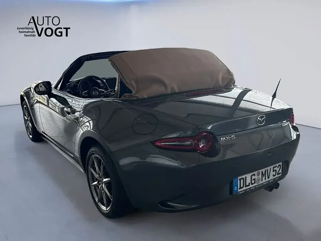Neu Mazda MX5 Kazari 132 PS (97 kW) 2026 Grau Cabrio
