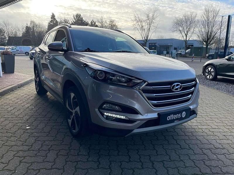 Gebraucht Hyundai Tucson Style 177 PS (130 kW) 2017 White sand SUV