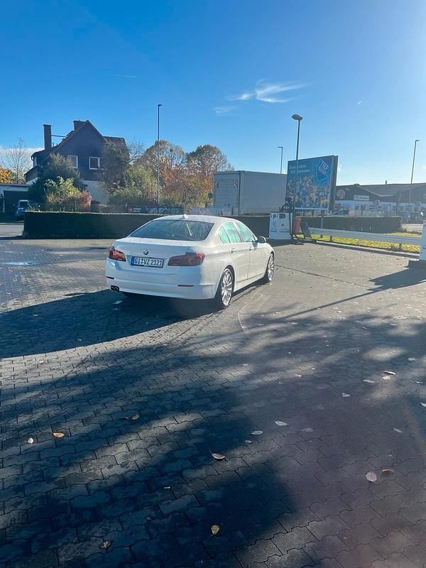 Gebraucht BMW 530 300 PS (220 kW) 2015 Weiß Limousine