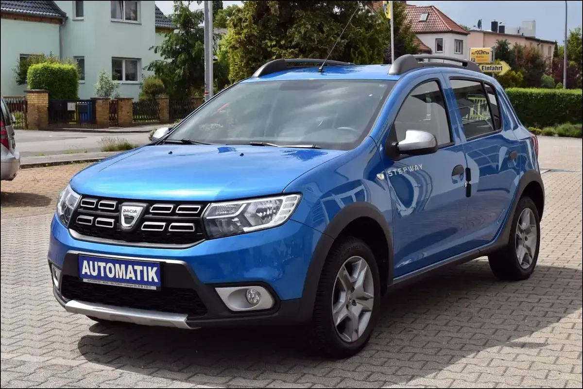 Gebraucht Dacia Sandero Prestige 90 PS (66 kW) 2017 Blau sky Kleinwagen