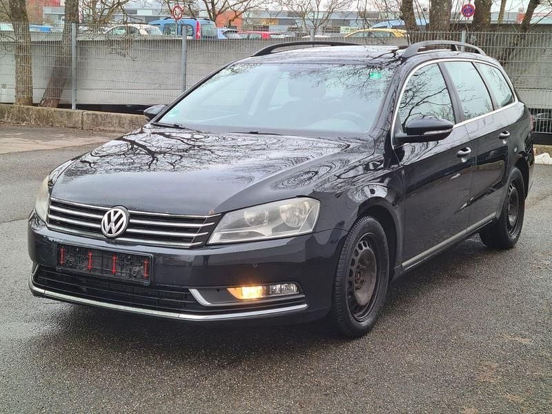 Gebraucht VW Passat Comfortline 140 PS (102 kW) 2012 Schwarz Kombi