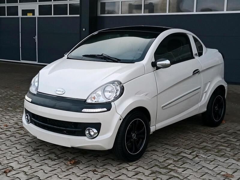 Weiß Gebraucht 2016 Aixam Microcar Kleinwagen | 8.498 € - Bild 1/4