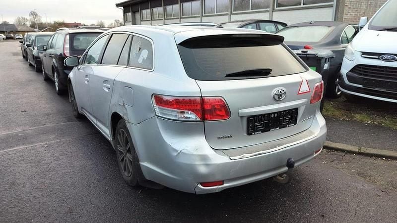 Gebraucht Toyota Avensis Executive 126 PS (92 kW) 2011 Grau Kombi