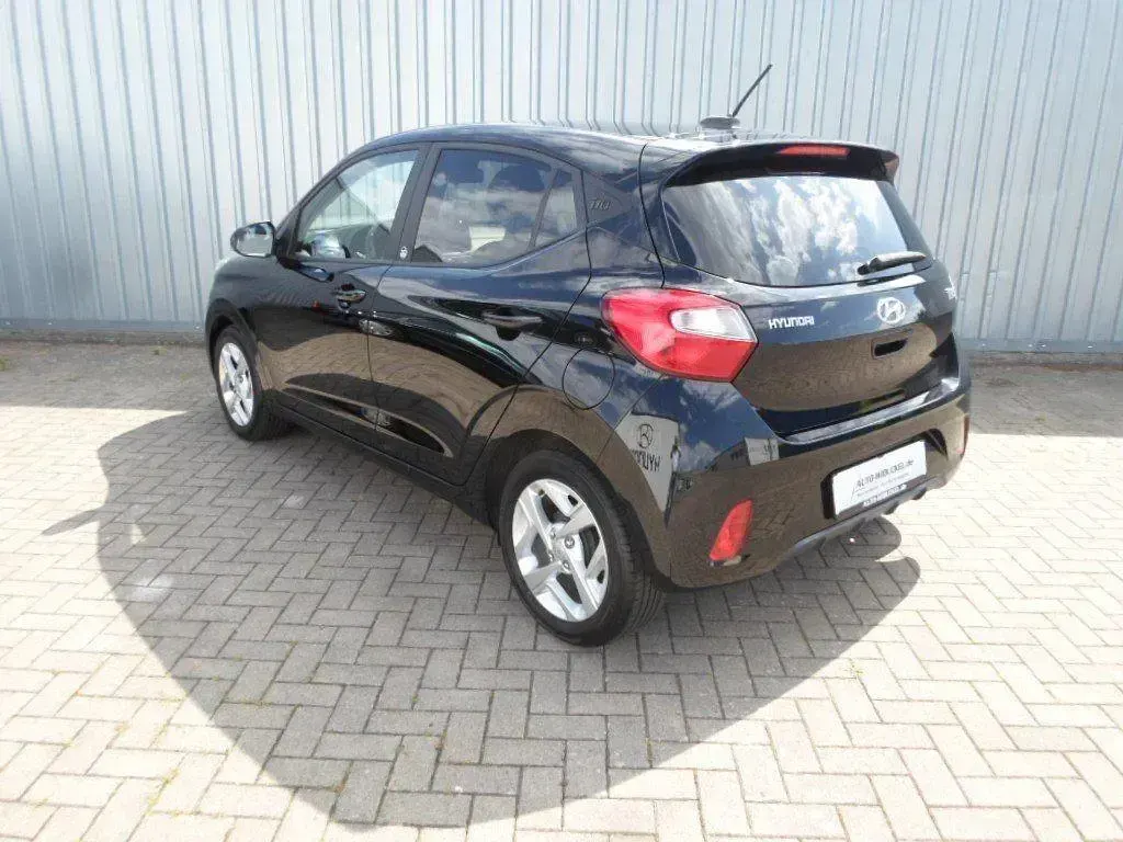 Gebraucht Hyundai i10 Edition 30 67 PS (49 kW) 2021 Schwarz Kleinwagen