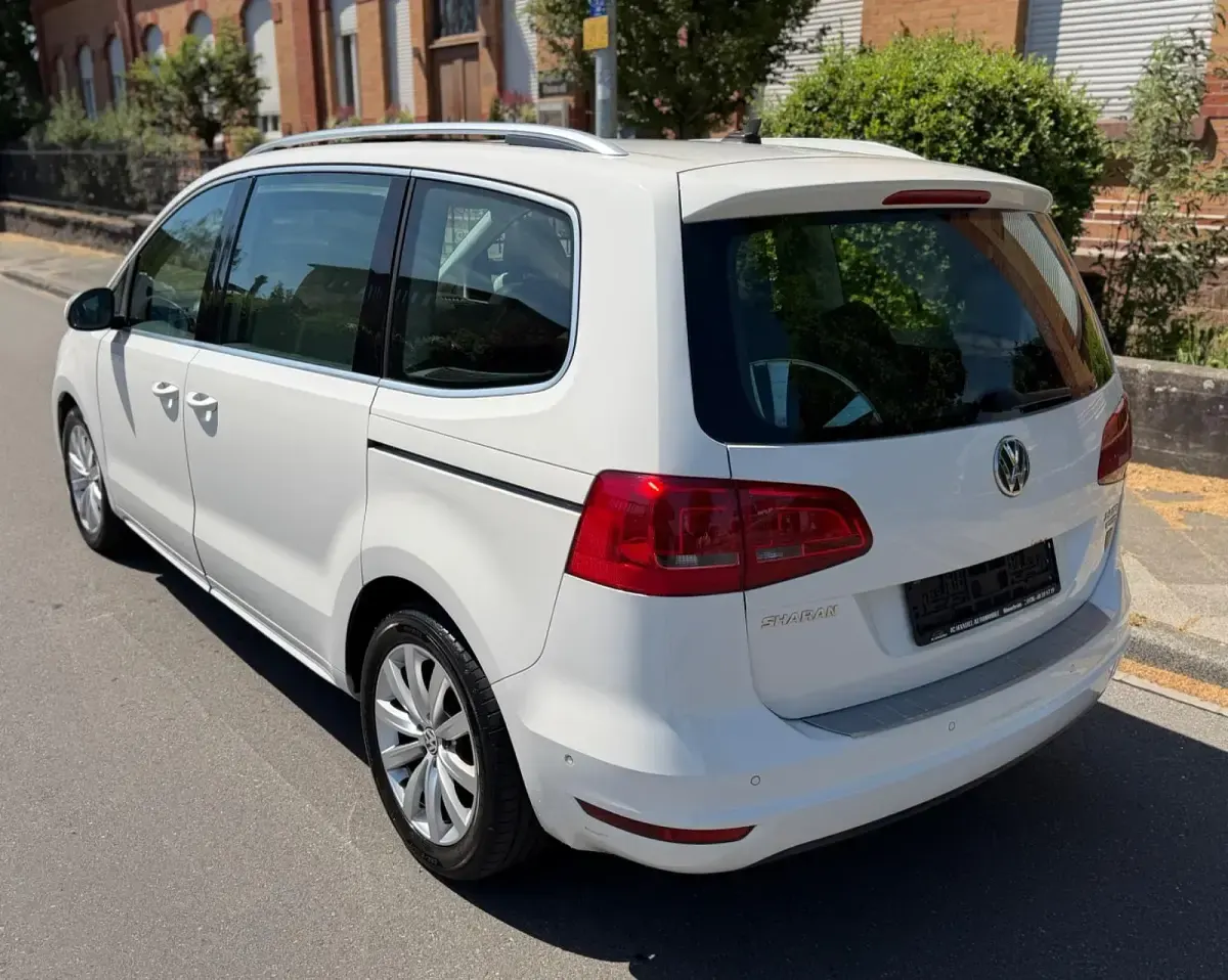 Gebraucht VW Sharan Highline 170 PS (125 kW) 2011 Weiß Van / Kleinbus