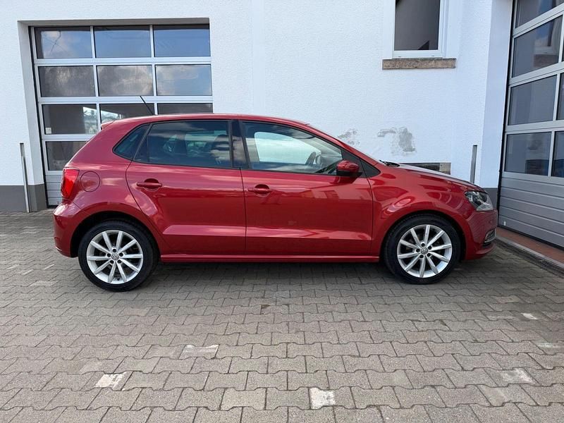 Gebraucht VW Polo Highline 90 PS (66 kW) 2014 Rot Kleinwagen