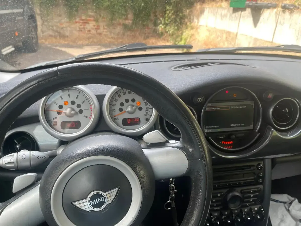 Gebraucht Mini Cooper 115 PS (84 kW) 2004 Silber Kleinwagen