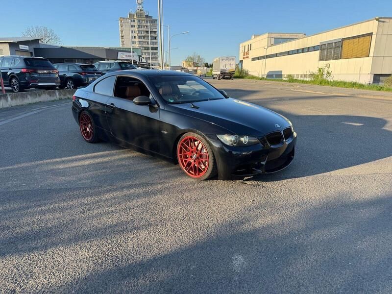 Schwarz Gebraucht 2007 BMW 330 Performance Coupé | 16.245 € (Teuer) - Bild 1/4