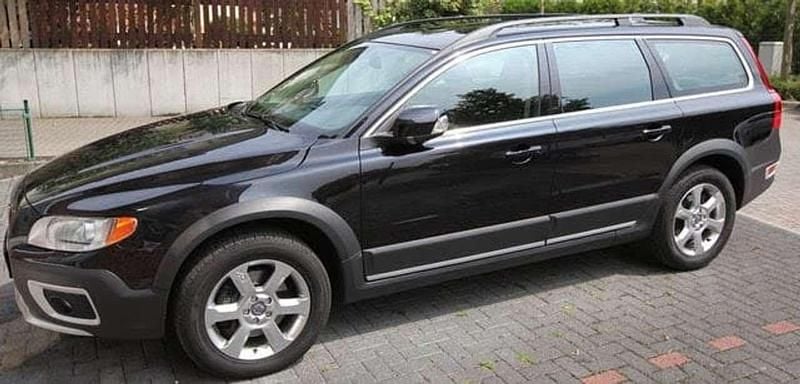 Schwarz Gebraucht 2008 Volvo XC70 Momentum SUV | 13.900 € (Fairer Preis) - Bild 1/4