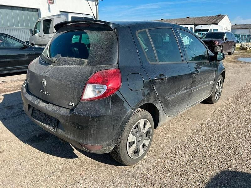 Second-hand Renault Clio IV Exception 90 CP (66 kW) 2012 Negru Berlinǎ