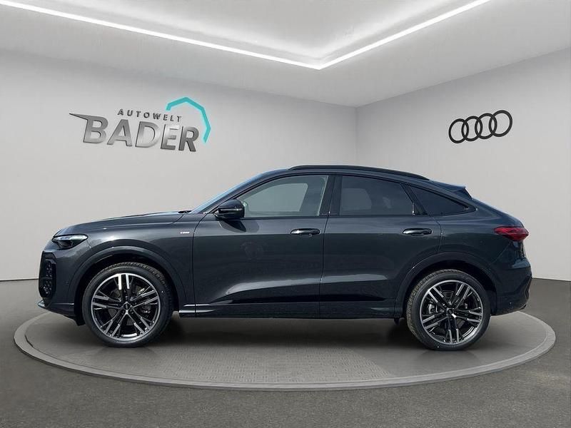 Neu Audi Q5 Sportback Sport 204 PS (150 kW) 2026 Schwarz SUV
