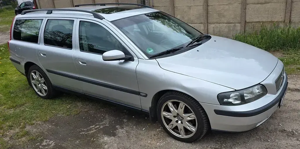 Gebraucht Volvo V70 140 PS (102 kW) 2004 Silber Kombi