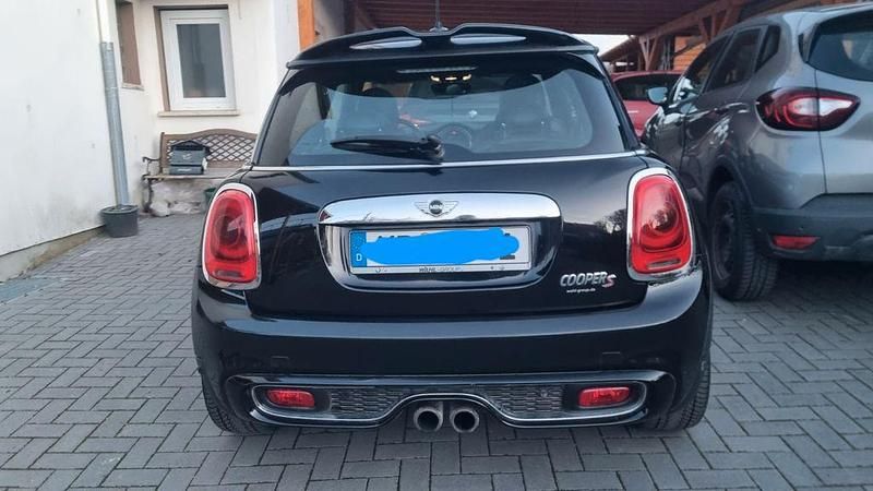 Gebraucht Mini Cooper S 192 PS (141 kW) 2015 Schwarz Kleinwagen