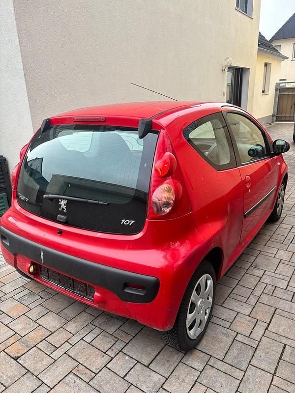 Gebraucht Peugeot 107 68 PS (50 kW) 2009 Rot Kleinwagen