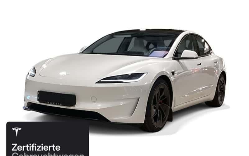 Weiß Gebraucht 2024 Tesla Model 3 Performance Limousine | 49.900 € (Fairer Preis) - Bild 1/4