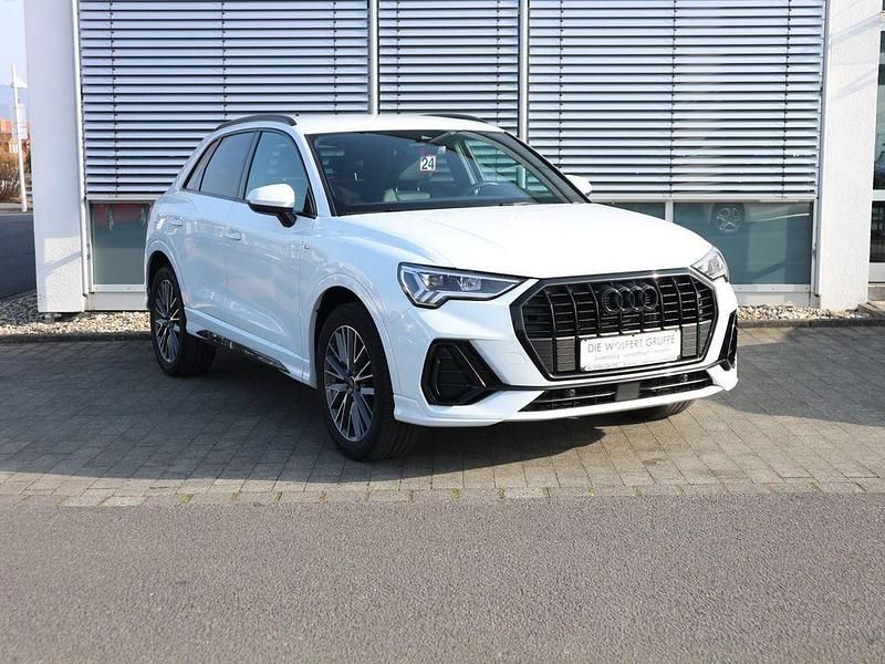 Gebraucht Audi Q3 S-Line 245 PS (180 kW) 2022 Gletscherweiß metallic SUV