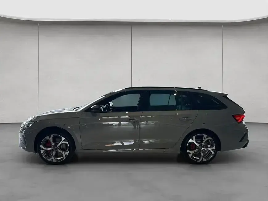 Gebraucht Skoda Octavia RS 265 PS (194 kW) 2026 Steelgrau Kombi